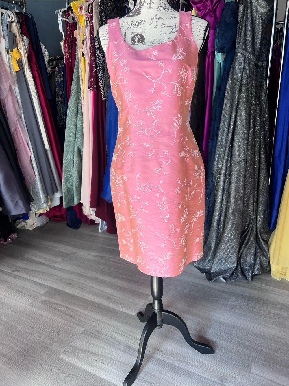 Ann Taylor 90s Pink Floral Jacquard Midi Sheath Dress
